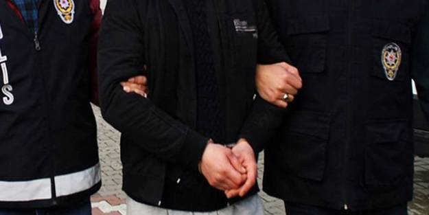 3 ilde FETÖ'ye eş zamanlı operasyon: 5 gözaltı