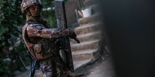 3 ilde PKK'ya eş zamanlı operasyon: 6 gözaltı