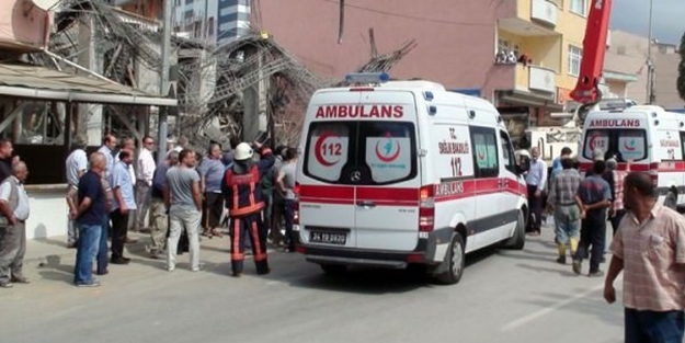 3 İşçi göçük altında kaldı!