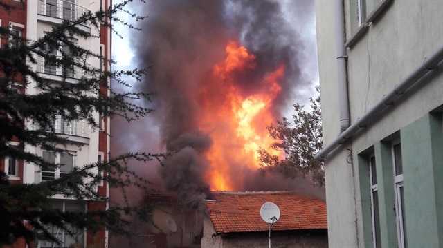 3 Katlı binada patlama