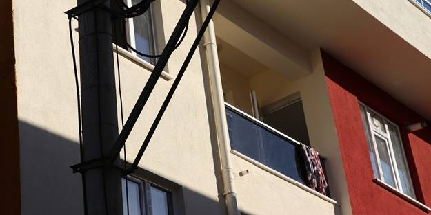 3. kattan düşen hamile kadın ağır yaralandı