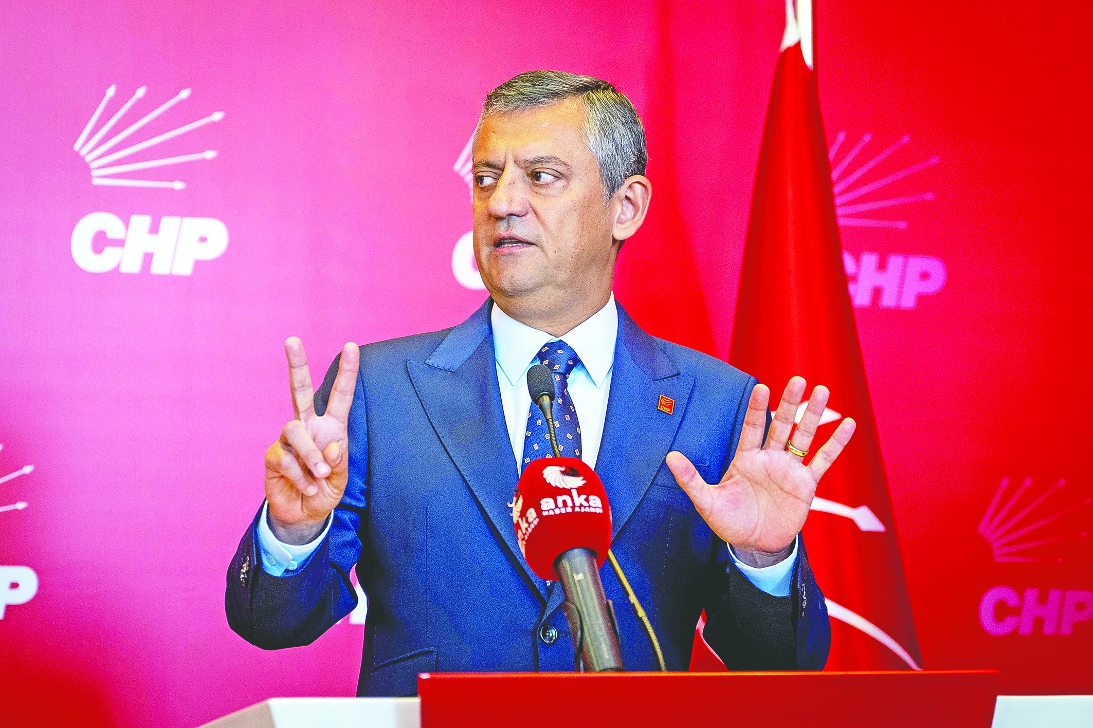 3 kere değil 33 kere de kendini seçtirsen emanetçilikten kurtulamayacaksın! Çakma Başkan