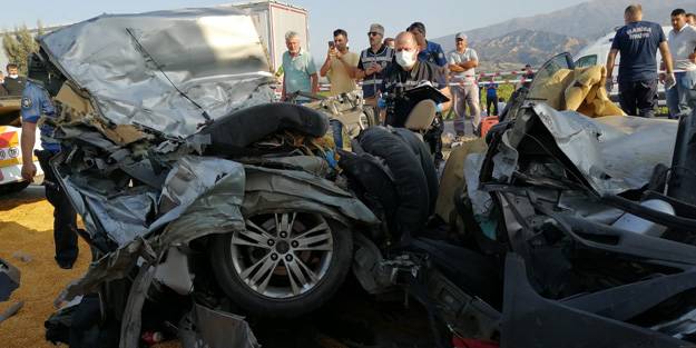 3 kişinin öldüğü katliam gibi kazada tır sürücüsü tutuklandı