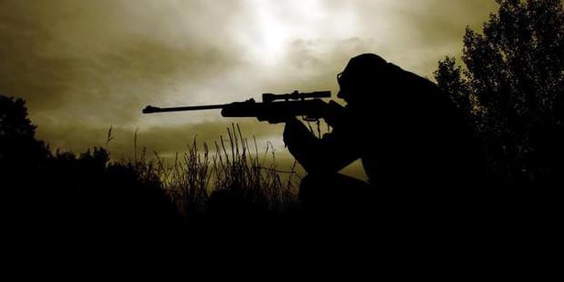 Muhalif keskin nişancı Dünya Sniper Rekoru kırdı!