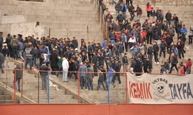 3. Lig maçında arbede