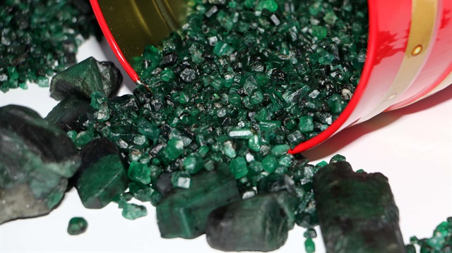 3 milyonluk kaçak zümrüt ele geçirildi