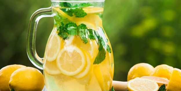 3 Portakal 1 limon 1 havuç ve enfes bir içecek! Çoğu kişi yaptı: 2 litre su ile yapılan bu karışımı her gün için!