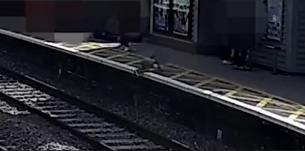 3 yaşındaki çocuk böyle ölümden döndü