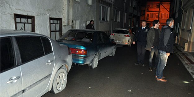 30 aracın lastiğini kestiler!