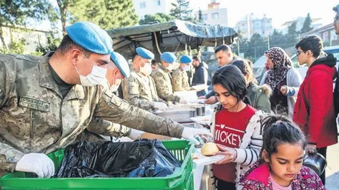 Afetlere karşı 30 bin Mehmetçik deprem için hazır!