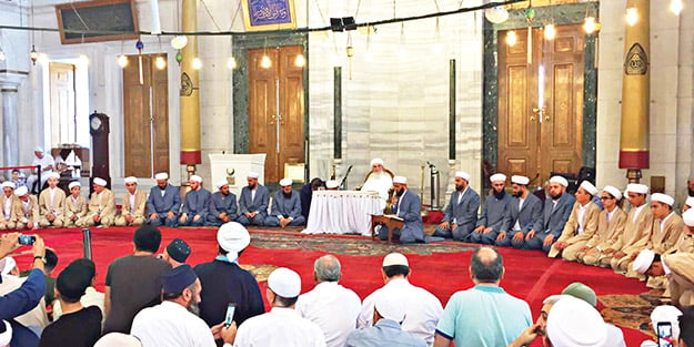 30 Hafız muhteşem bir merasimle icazet aldı