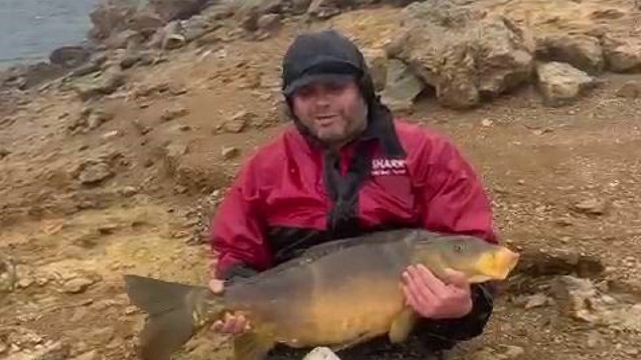 30 kiloluk balığa böyle ninni söyledi