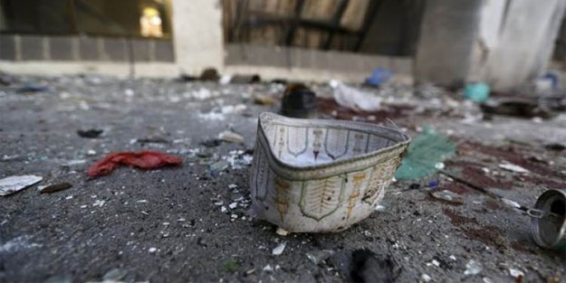 30 PKK'lı terörist Hollanda'daki camiye saldırdı