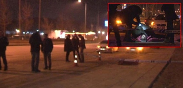 30 yıl sonra ilk kez gördüğü babasını döve döve öldürdü!