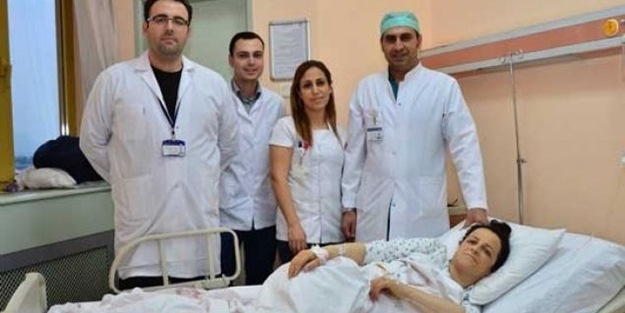 30 yıldır cildinden idrar geliyor!