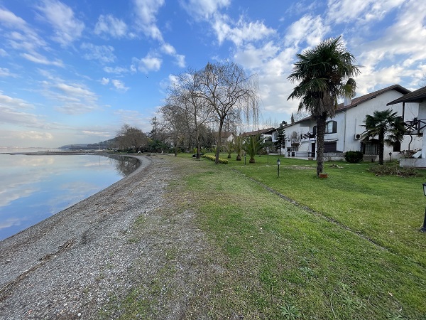 300 bin liralık zarar! Bu site hırsızların meskeni oldu