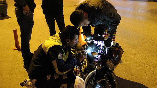 300 liralık motosiklete kesilen cezayı duyunca gözyaşlarını tutamadı!