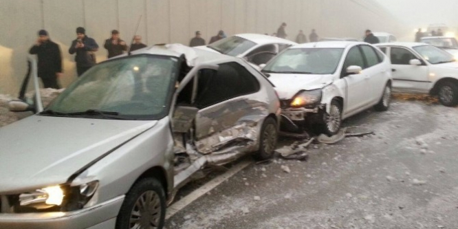 Konya’da 10 araç birbirine girdi: 2 kişi yaralandı