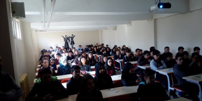 Körfez’de gençlere atık eğitimi verildi