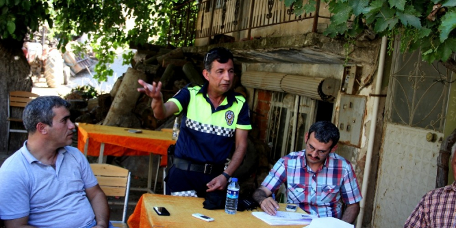 Sarıgöl’de çiftçilere trafik eğitimi