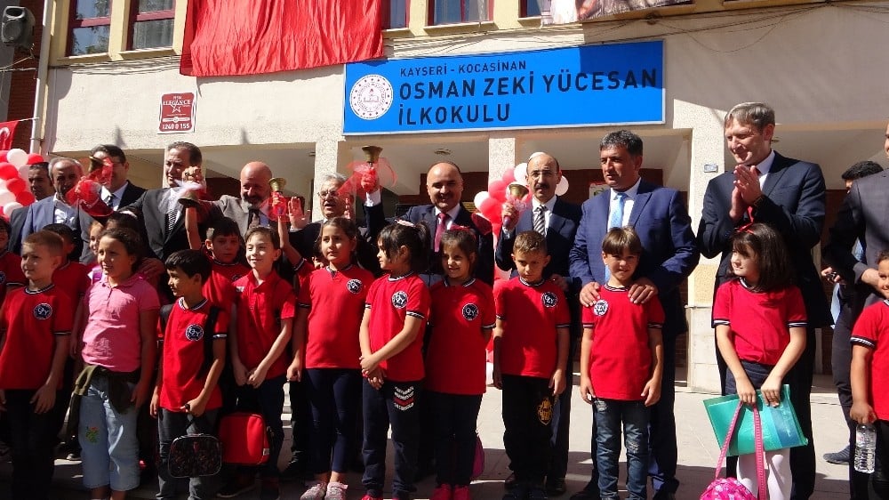 309 bin öğrenci için ilk ders zili çaldı 