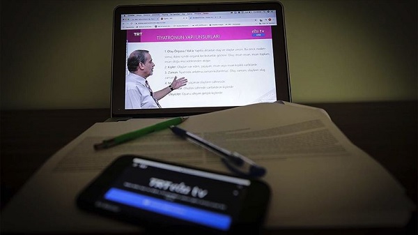 31 Aralık Perşembe EBA TV canlı ders var mı?