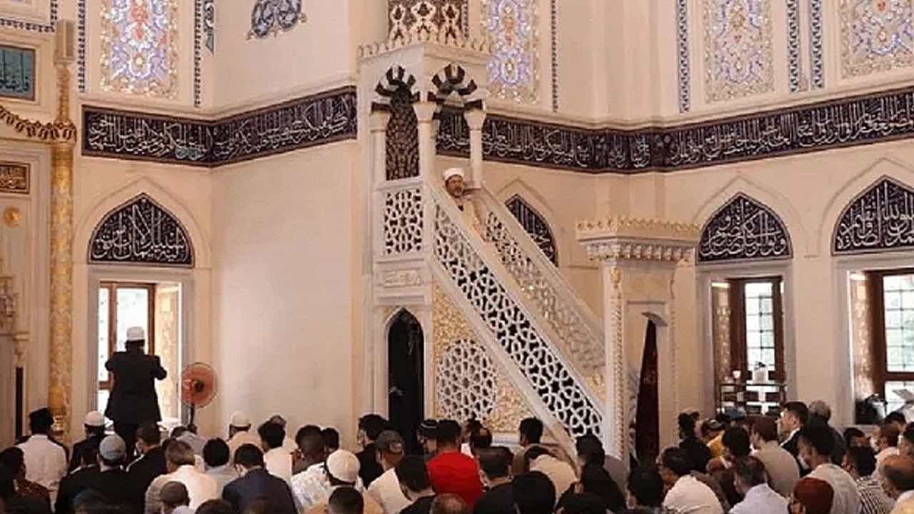 31 Ocak Cuma Hutbesi yayınlandı! Tam metni ve konusu: 'Ebediyet Yolcusunu Uğurlarken'