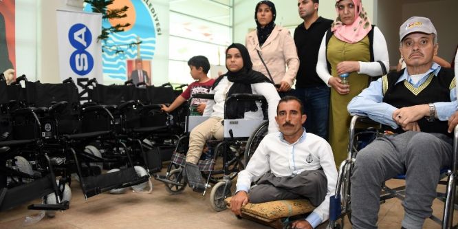 Büyükşehir Belediyesi’nden engellilere 50 akülü araç