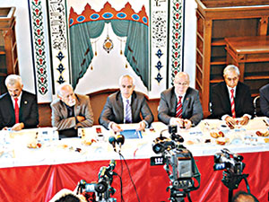 CHP’li belediye cami işgalinde ısrarcı