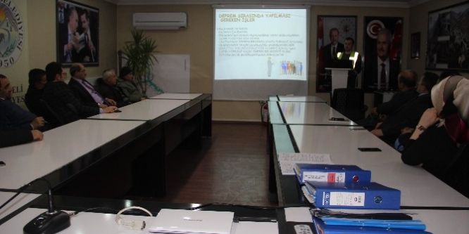 Yusufeli’de Belediye personeline iş sağlığı ve güvenliği eğitimi verildi