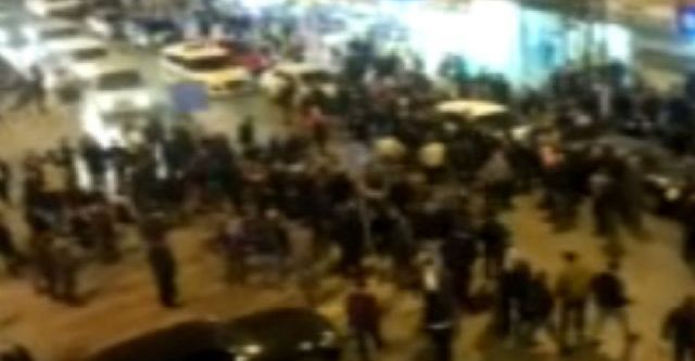 Sevgilisine kızdı, mahalleyi taradı