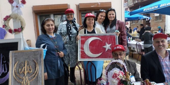 Engelliler el emeği ürünleri satışa çıkardı