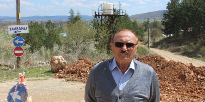 Kapanan yolun açılmasını istiyorlar