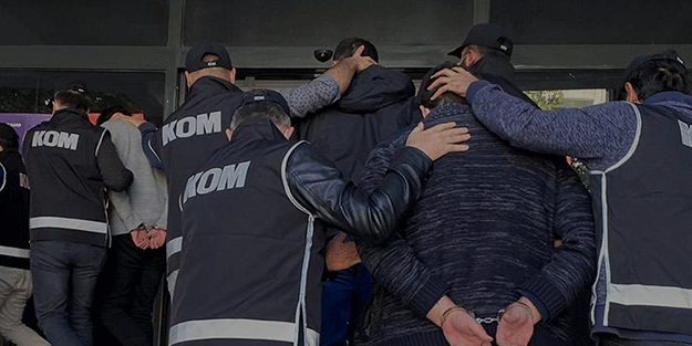 32 FETÖ'cü tutuklandı