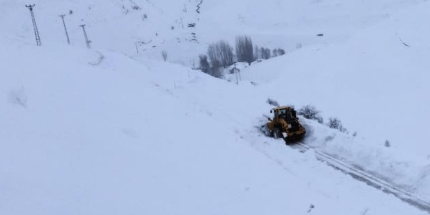 32 yerleşim yeri ulaşıma kapandı