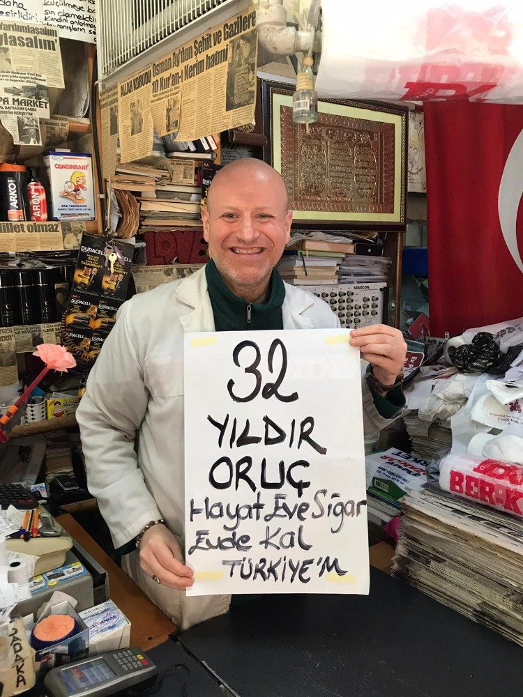 32 yıldır kesintisiz oruç tutuyor 