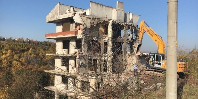 Kocaeli’de bir yılda 177 metruk yapı yıkıldı
