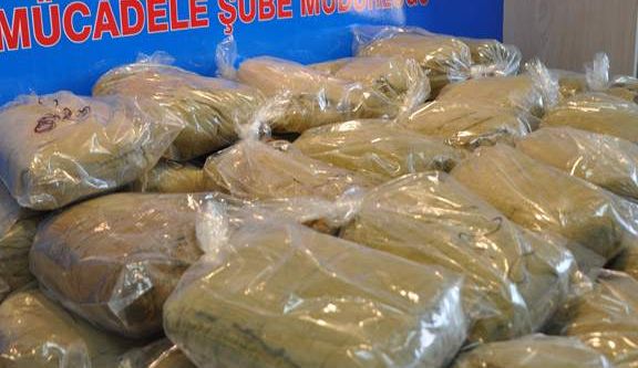 TIR lastiğinden 114 kilo esrar çıktı