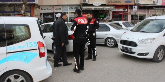 Plakasız şüpheli otomobil polisi harekete geçirdi