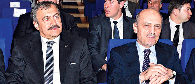 Açlık ve susuzluktan kırılan insanları unutmamalıyız