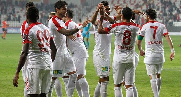 Adanaspor ile Antalyaspor 12. randevuda