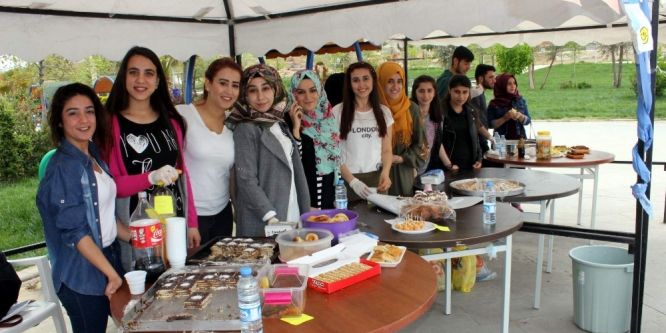 Adıyaman Üniversitesinde kermes düzenlendi