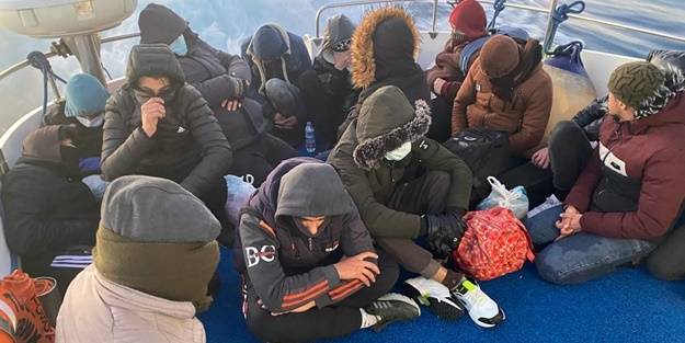 33 düzensiz göçmen kurtarıldı
