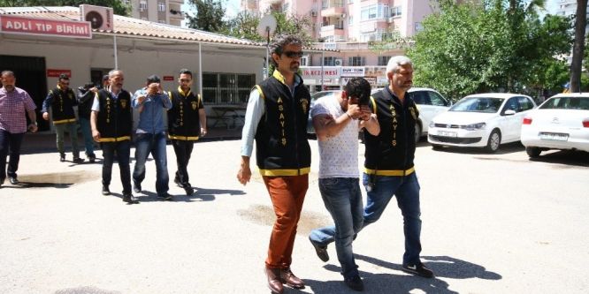 8 kapkaç olayına karışan 3 zanlı yakalandı