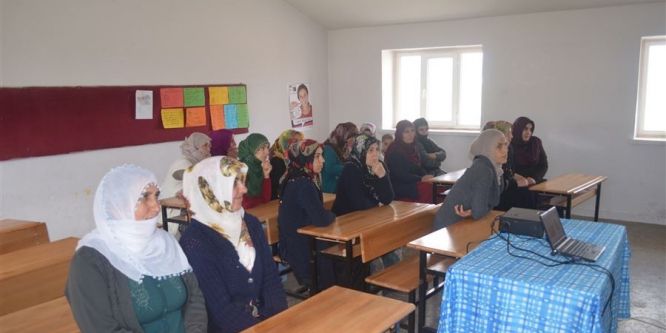 Bingöl’de velilere seminer verildi