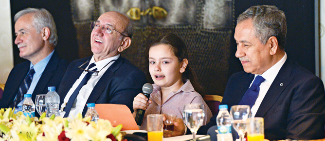 Arınç’tan medya ve çocuk brifingi