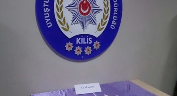 Kilis'te uyuşturucu operasyonu: 3 Suriye'li tutuklandı