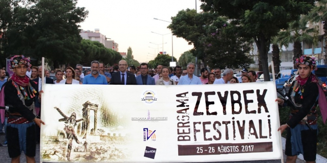 Ege’nin efeleri Bergama’da buluştu