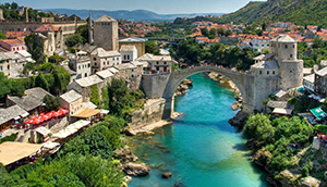 Tarihi köprüyü yıkanlara tarihi ceza