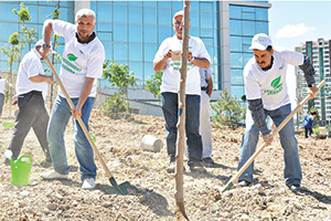 10 yılda 4,5 milyar ağaç dikildi